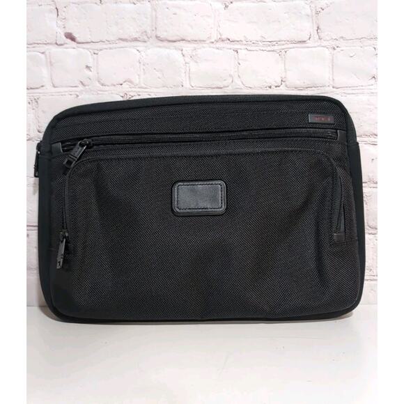 Tumi ALPHA BALLISTIC NYLON PADDED 12" LAPTOP / TABLET iPad Case Sleeve EUC - Picture 1 of 16